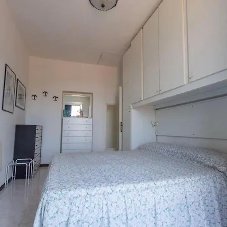 Apartament Bilocale Con Ampio Terrazzo