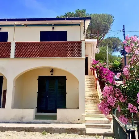 Апартаменты Bilocale Con Ampio Terrazzo