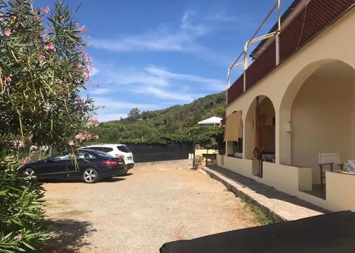 Bilocale Con Ampio Terrazzo Marciana Marina (Isola d'Elba)